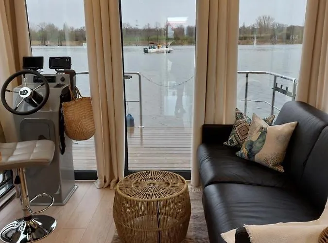 Lemuria Houseboat - Plywajacy Na Wodzie Πλωτό κατάλυμα Βρότσλαβ