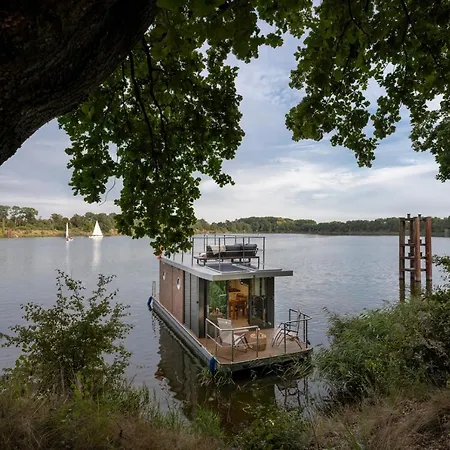 Lemuria Houseboat - Plywajacy Na Wodzie 船屋 *